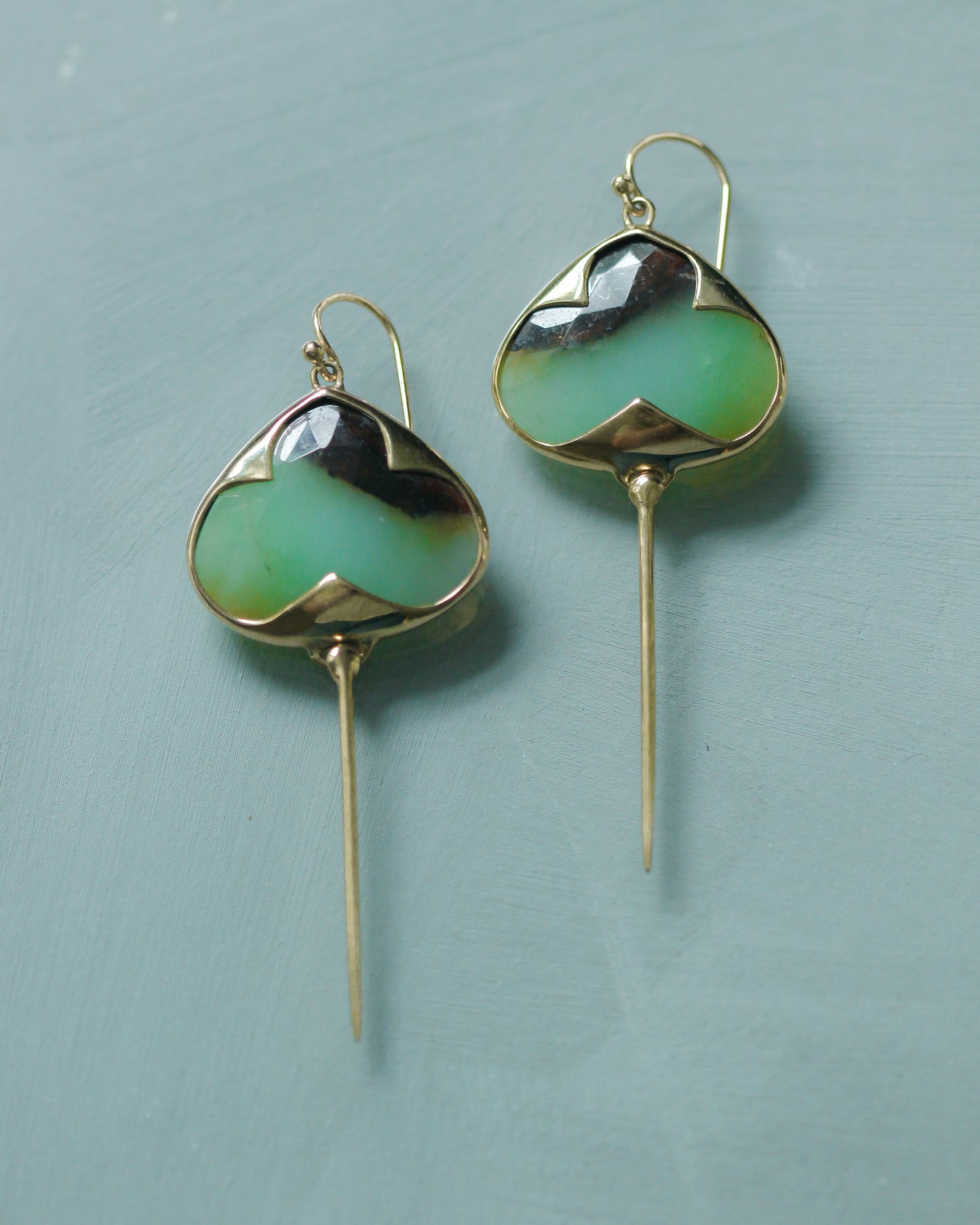 Stingray Earrings in Green Garnet and 18k Gold