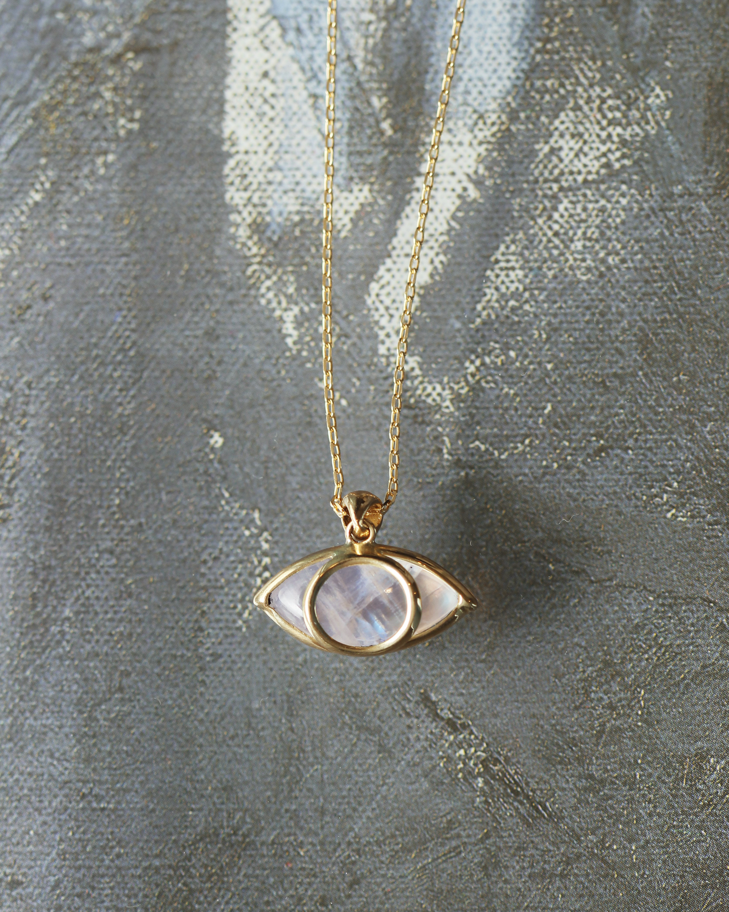 Third Eye Necklace in Rainbow Moonstone and 18k Gold