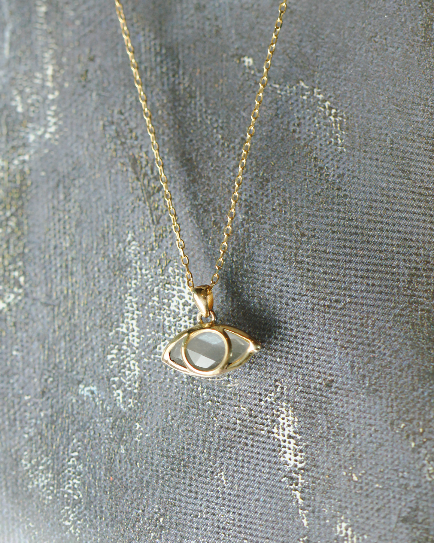 Third Eye Necklace in Grey Moonstone and 18k Gold