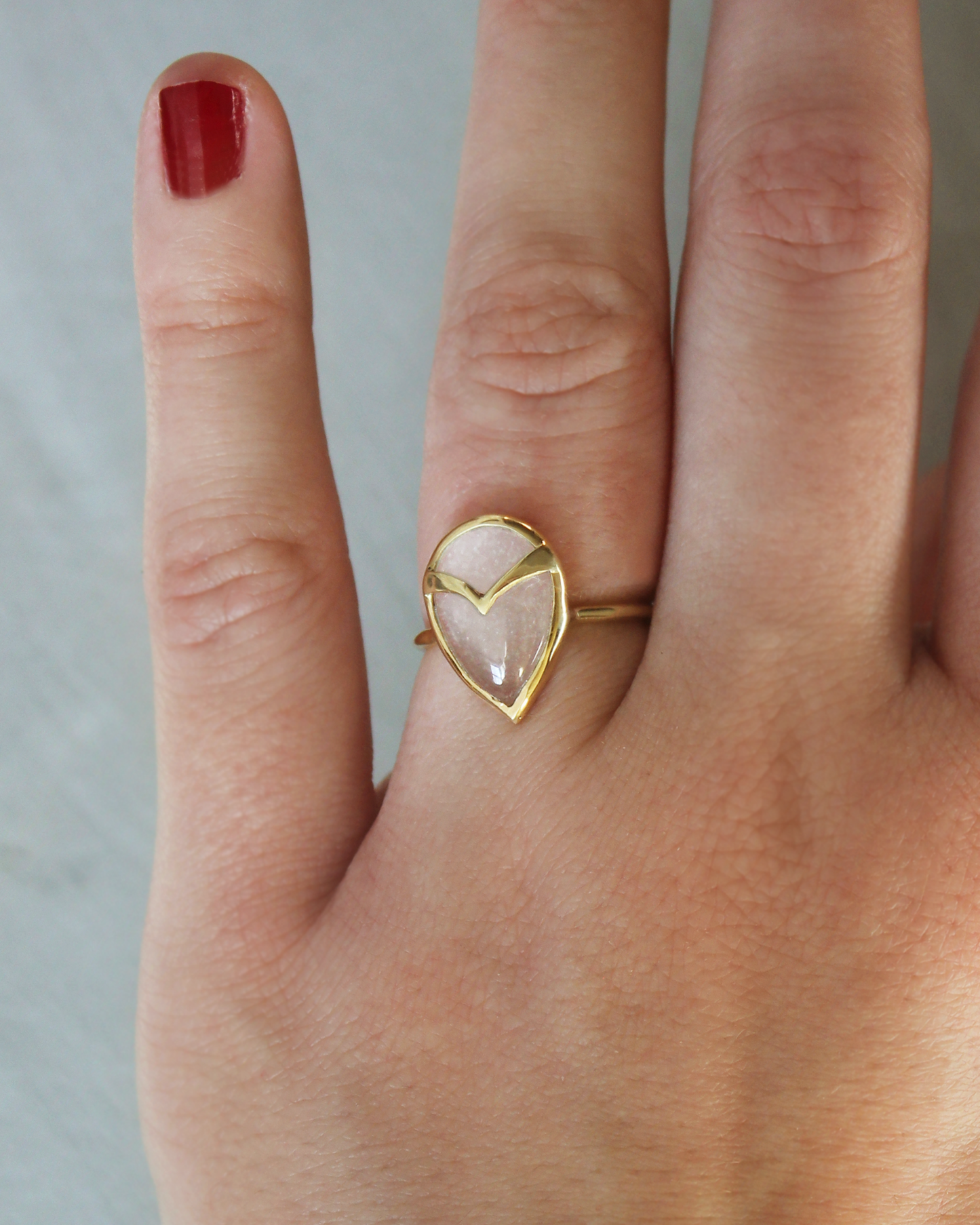 Owl Ring in White Moonstone and 18k Gold