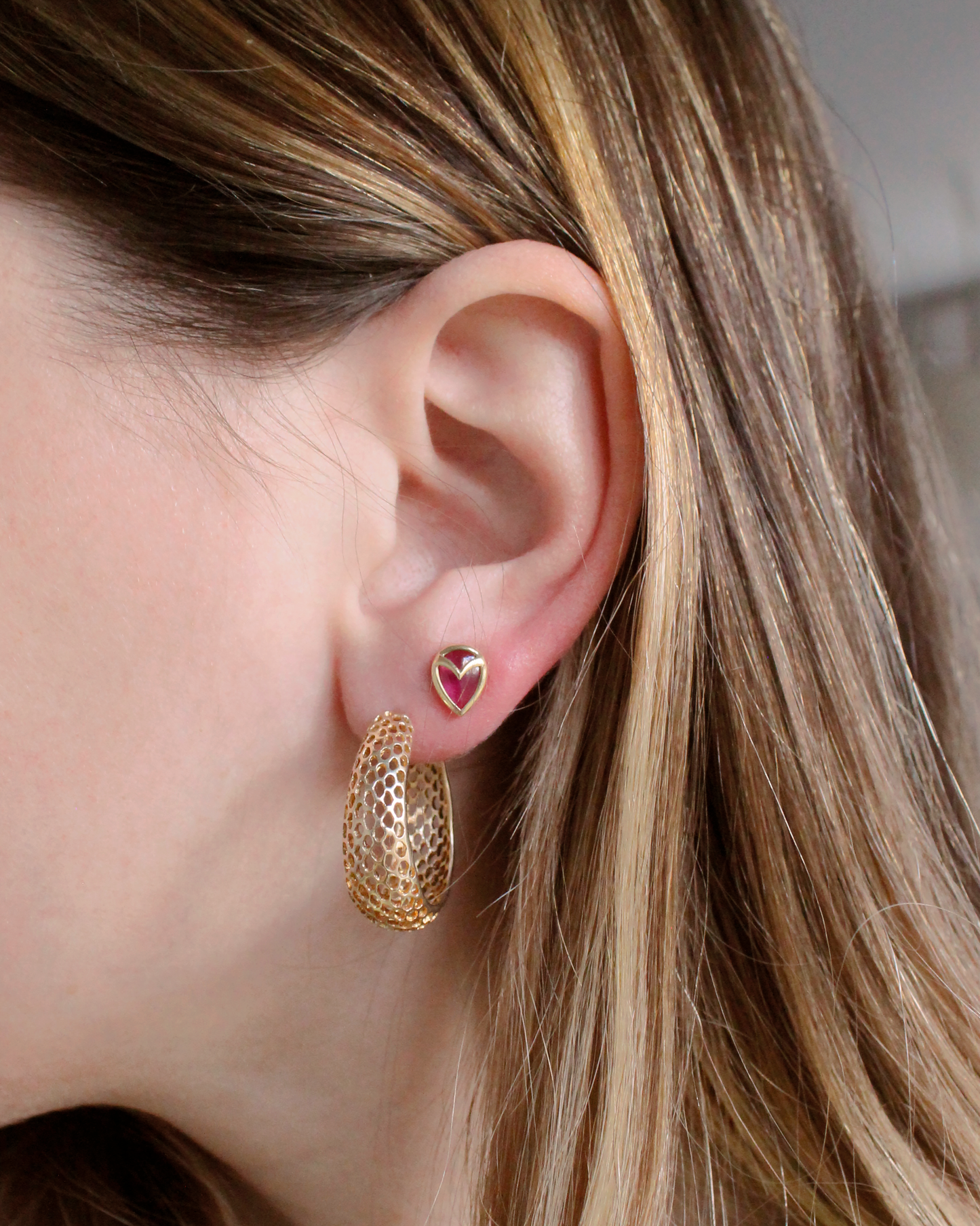 Snakeskin Round Hoop Earrings in 14k gold